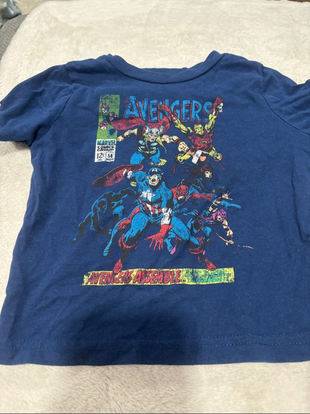 🟢10/$10 - Marvel Multicolor Avengers Graphic Tee